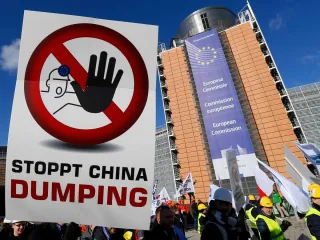 Tariffs on Chinese Goods Should be 400 Percent